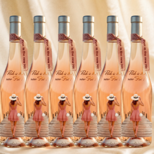 Six bouteilles Pink is the new Hit sur fond satiné